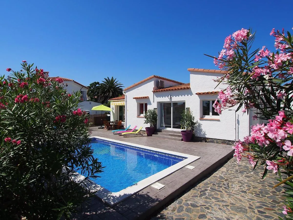 Holiday Home Montgri Empuriabrava