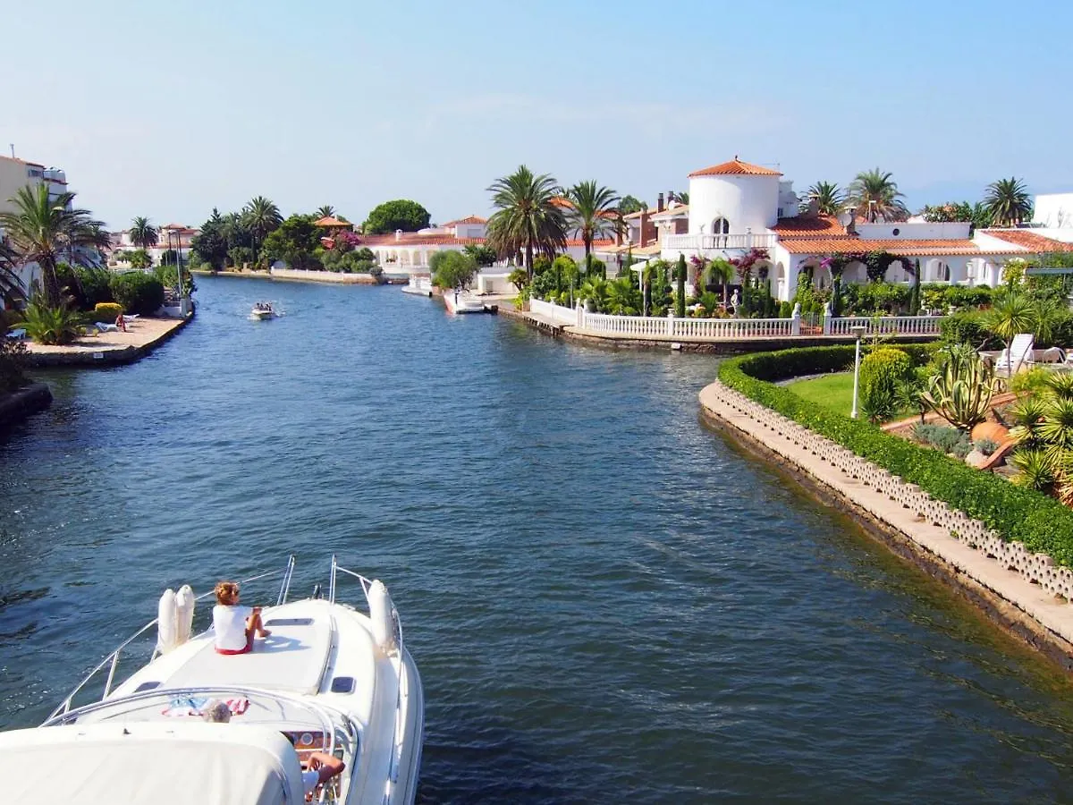 Holiday Home Montgri Empuriabrava 0*,